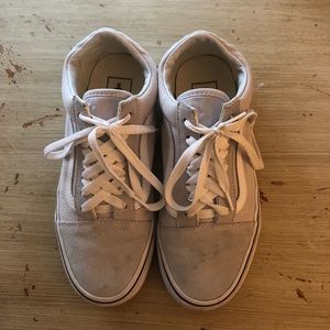 Old Skool Vans in Grey Dawn/True White Color